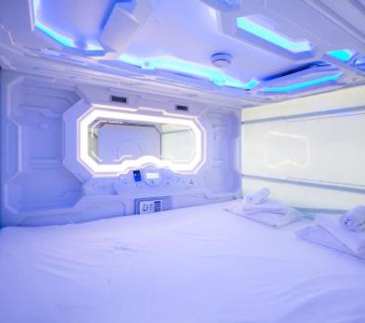 Capsule Hostel Capslock