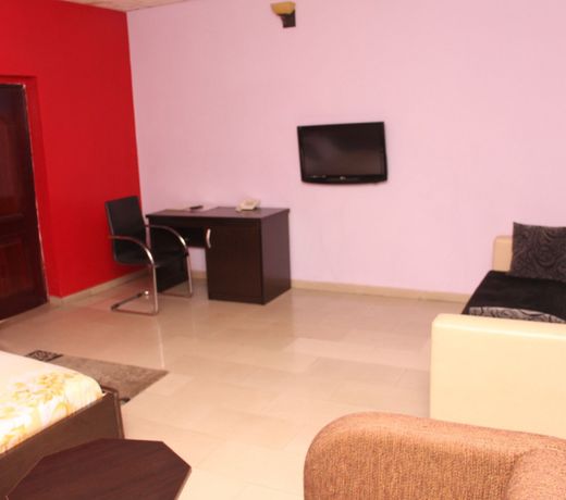 Kriscane Suites Annex
