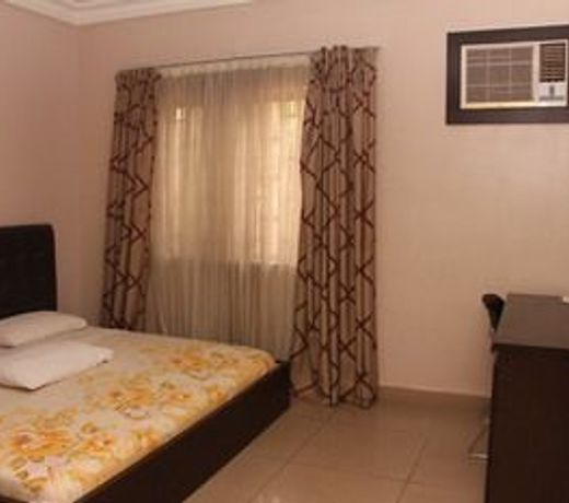 Kriscane Suites Annex