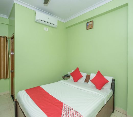 OYO 12024 Sree Nandanam Residency