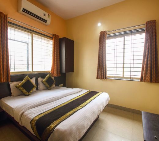 OYO 12355 Hotel New Jagdamba Lodging
