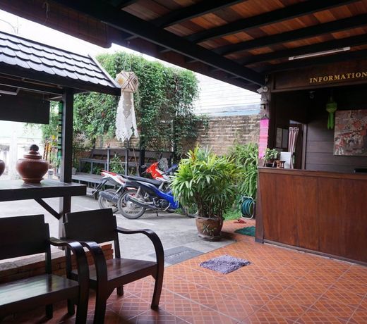 Nan Lanna Hotel