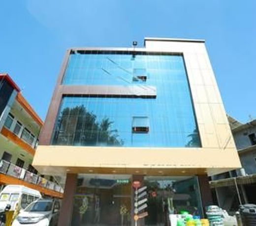 OYO 12759 Hotel Lumino