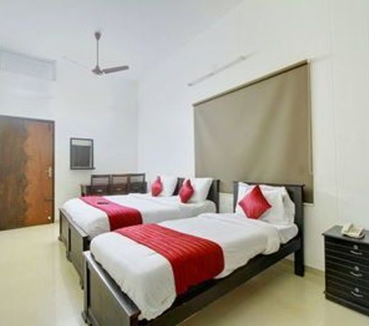 OYO 12069 Rankghas Residency