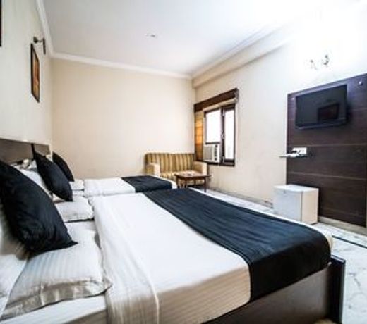 OYO 1199 Hotel Maharaja Residency