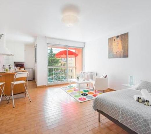 Charming studio close to the train station - Air Rental