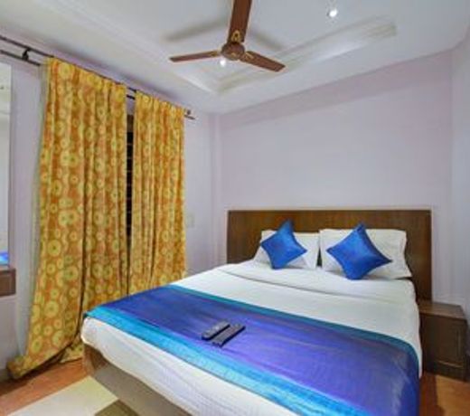 OYO 12941 Hotel Forest Transit