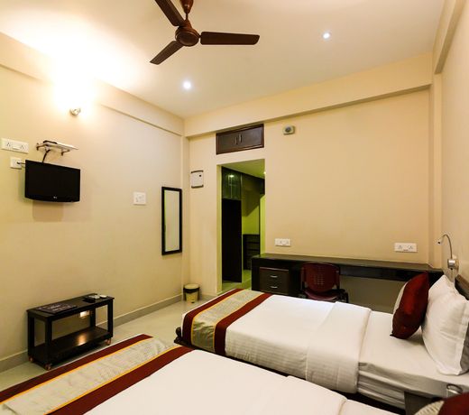 OYO Flagship 12665 Chrompet