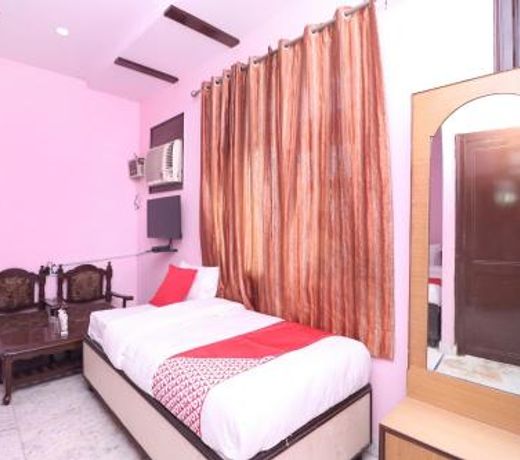 OYO 12664 Hotel Kailash Regency