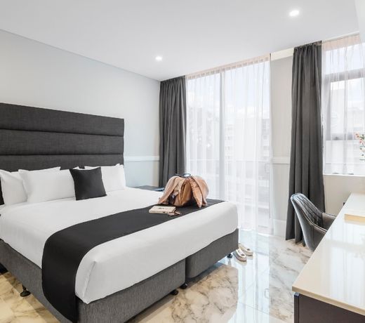 Holiday Inn & Suites - Parramatta Marsden Street, an IHG Hotel