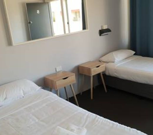 Australian Hotel Motel