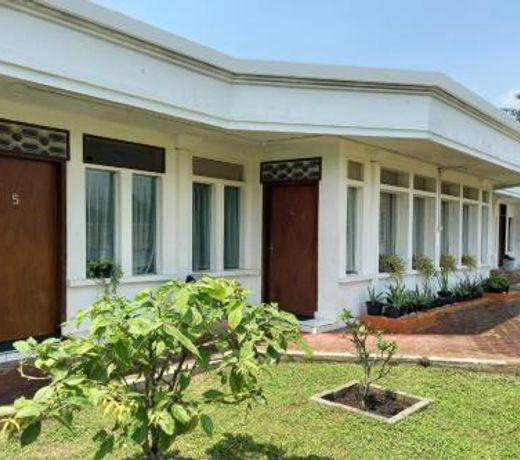Vanda Villa