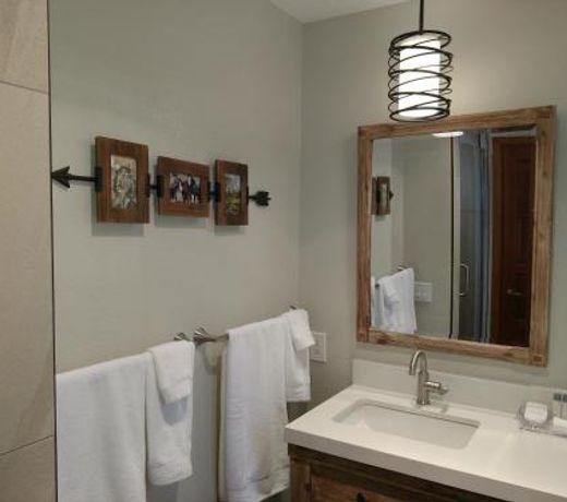Ponderosa Ridge A B & B
