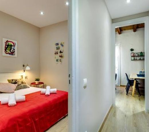 Renovated & Classic 3-Bedroom Sagrada Familia Apt.