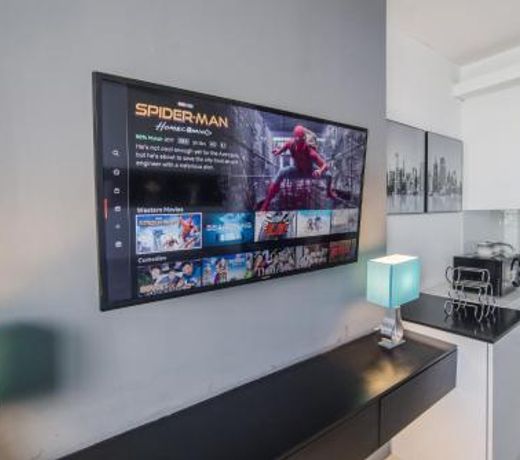 FREE Netflix Condo near IT Park with 32-inch Samsung HDTV