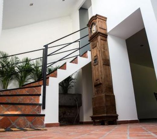 Au Petit Canteleu - Bed & Breakfast