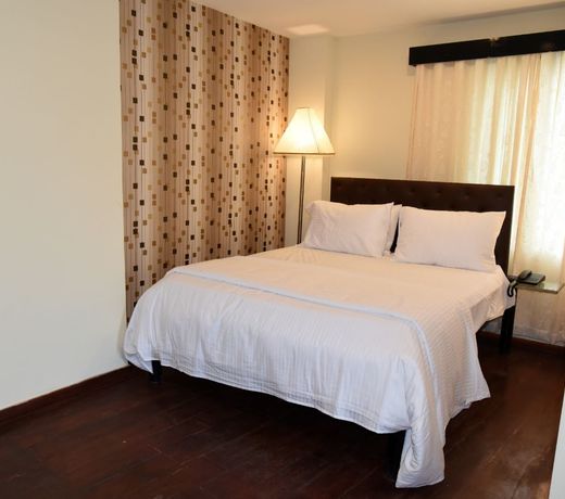 Creek Hotel