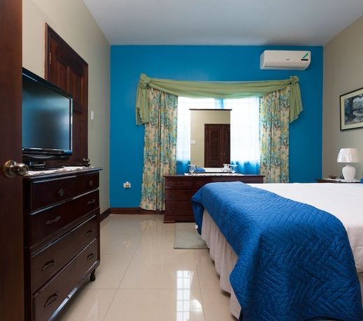 New Kingston Guest Apartment at Inglaterra III