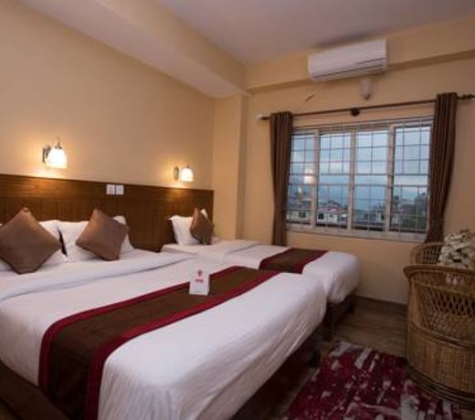 OYO 226 Hotel Pokhara Blue Lake