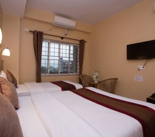 OYO 226 Hotel Pokhara Blue Lake