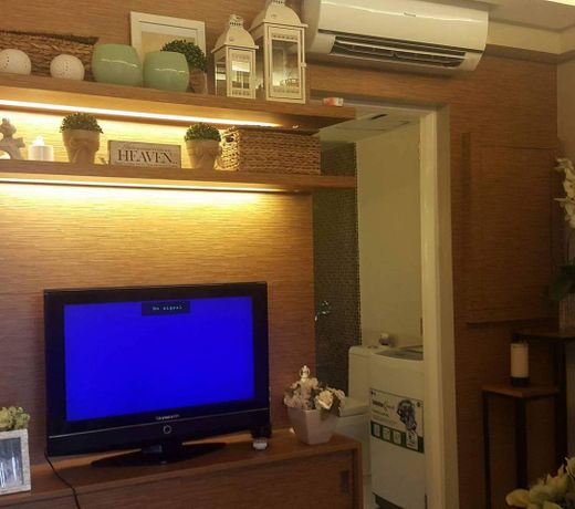 Sta.Mesa across SM Model Unit 2 BR