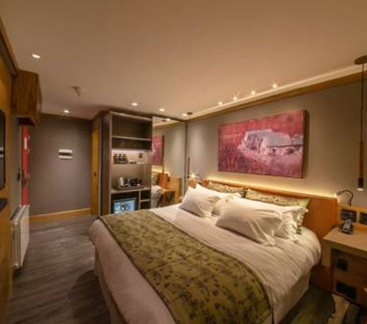 Wood Hotel