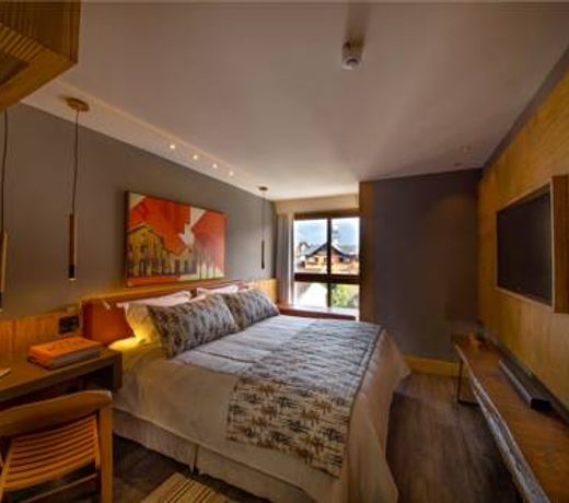 Wood Hotel
