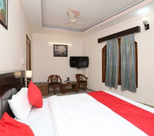 OYO 14390 Hotel Samrat