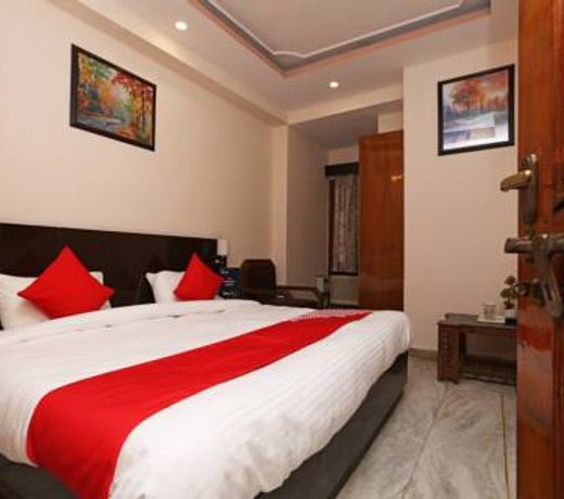 OYO 14390 Hotel Samrat