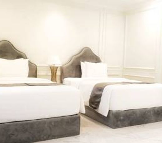 Grand Senyum Hotel, Tugu Yogyakarta