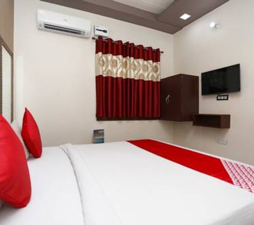 OYO 18346 Glorify Stay2