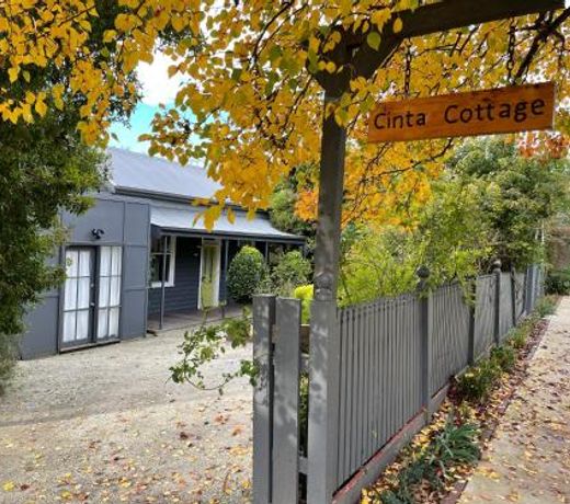 Cinta Cottage