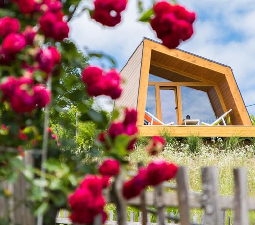 ROMANTIC GETAWAY, PERFECT FOR HONEYMOONERS