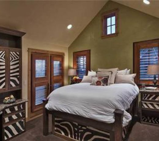 Rocking Chair Lodge: Large home with Indoor Climbing Wall(6 BR)!