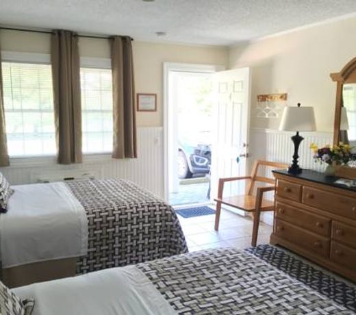 Westhampton Seabreeze Motel