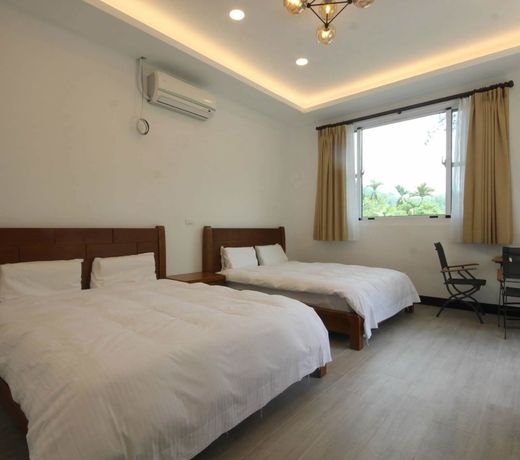 Song Yue Bed & Breakfast
