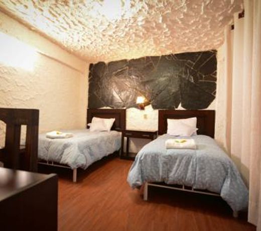 KW HOTEL