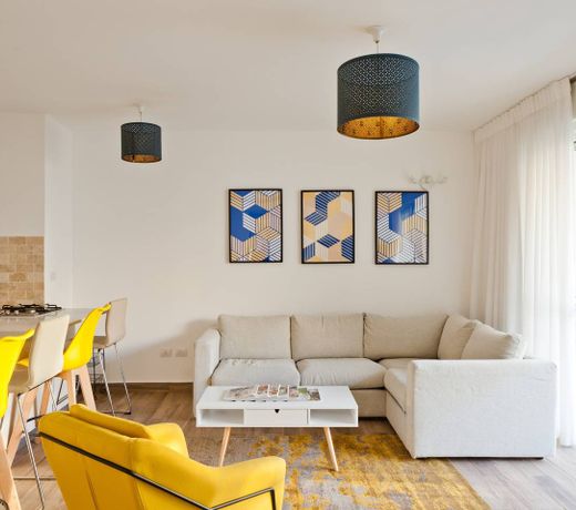 Modern 2 bedroom apartment in the heart of Jaffa