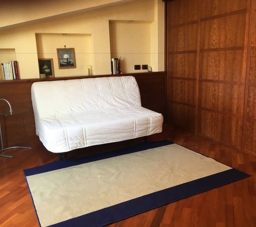 JFK b & b