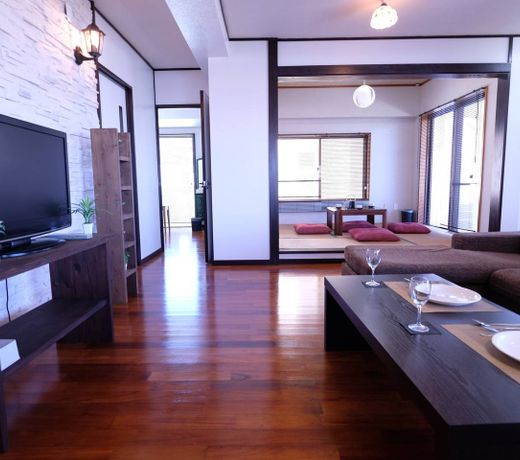 2F Apartment on Henza Island