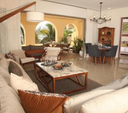 Petit Luxe Las Gavias Grand 217