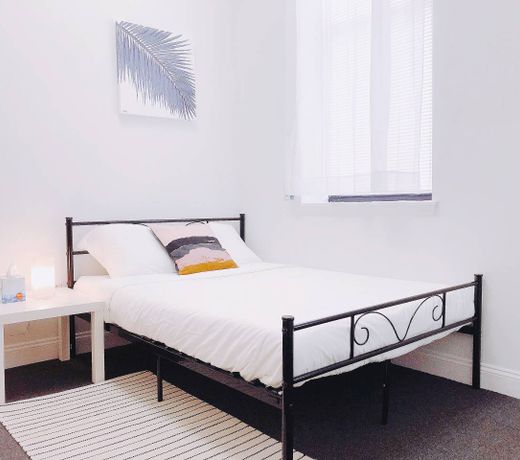 Spacious 2BR Apartment | Convention Center | Center City