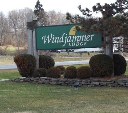 Windjammer Lodge