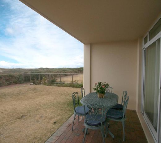 Leisure Bay - family friendly suite, on the beach