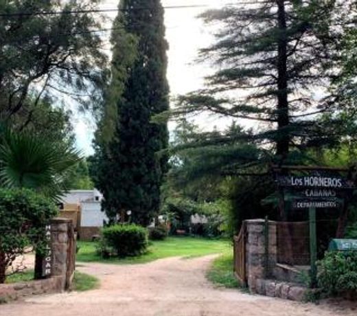 Los Horneros, CabaÃ±as