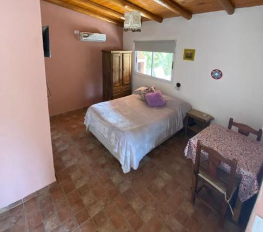 Los Horneros, CabaÃ±as