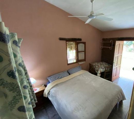Los Horneros, CabaÃ±as