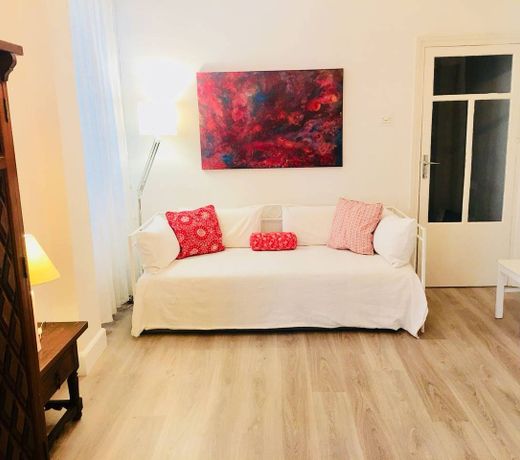 Luminoso Apartamento Plaza de Cuba