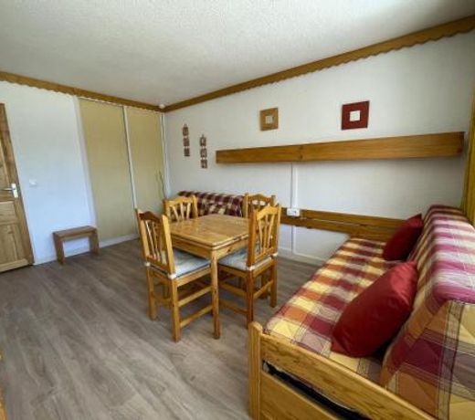 Studio Les Menuires, 1 piÃ¨ce, 4 personnes - FR-1-452-13