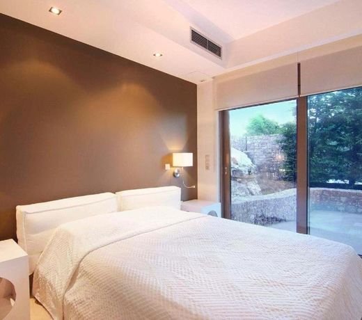 Seaview Peninsula villa